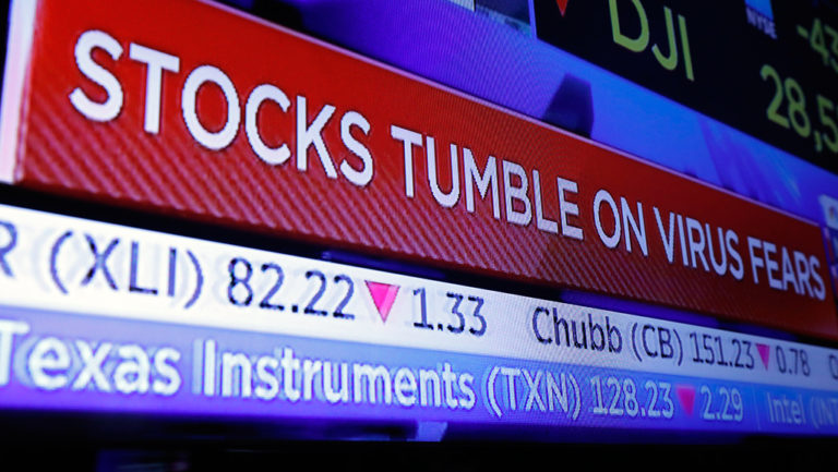 Πανικός στη Wall Street: Πτώση σχεδόν 13% για τον Dow Jones