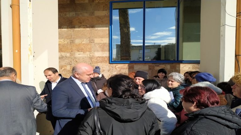 Καθαρίστριες: «Θέλουμε να αναγνωρισθεί η δουλειά μας και θέλουμε τη δουλειά μας»