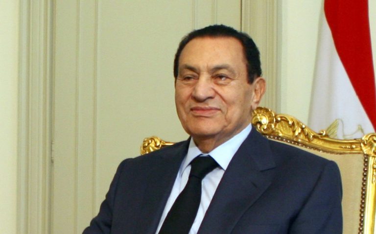 Αίγυπτος: Πέθανε ο έκπτωτος πρώην πρόεδρος Χόσνι Μουμπάρακ (video)