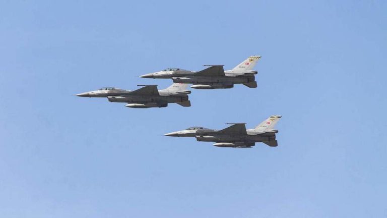 Τουρκικά F-16 πάνω από Αγαθονήσι, Αρκιούς, Λειψούς και Κίναρο