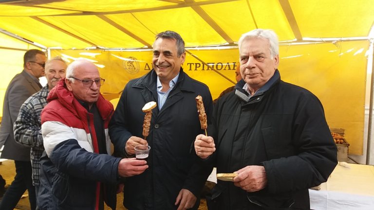Το  … “τσίκνισε” η Τρίπολη
