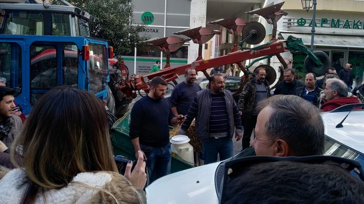 Τα τρακτέρ των αγροτών στους δρόμους του Πύργου
