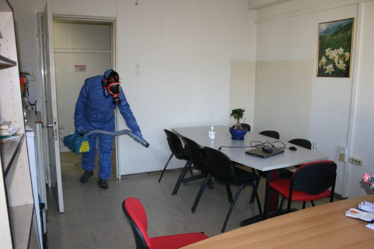 Κορονοϊός:Ξεκίνησαν οι απολυμάνσεις στα κτίρια ευθύνης της Περιφέρειας ΑΜΘ