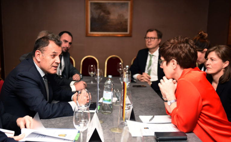 Διπλωματική εκστρατεία κατά της τουρκικής προπαγάνδας-Πώς προωθεί μετανάστες στα σύνορα (video)