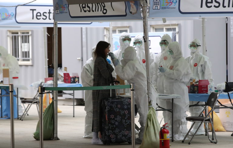 Τι είναι τα νέα τεστ αντισωμάτων κορονοϊού-εξπρές που επιστρατεύει η Βρετανία