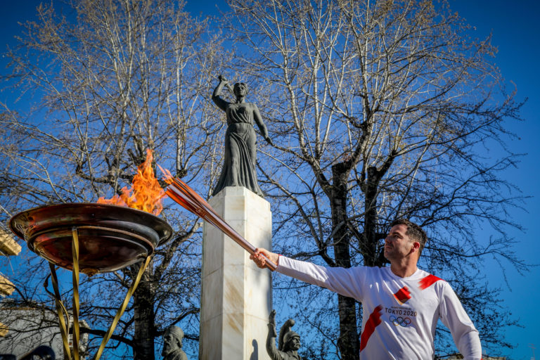 Η Τελετή Παράδοσης της Ολυμπιακής Φλόγας στην ΕΡΤ Sports