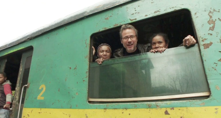 ΕΡΤ3 – «Απίθανα ταξίδια με τρένο» στη Βιρμανία