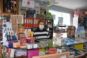 Κομοτηνή: Αλληλεγγύη τις ημέρες του κορονοϊού από μια οικογένεια βιβλιοπωλών