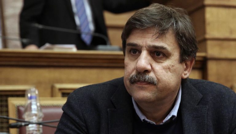 Α.Ξανθός: Η κυβέρνηση δεν κατάφερε την ισορροπία ανάμεσα στη διαχείριση της πανδημίας και την οικονομία