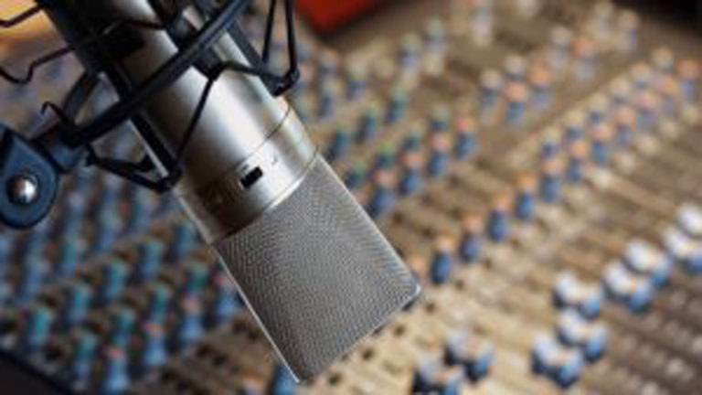 Παρατείνεται η προθεσμία κατάθεσης προτάσεων για νέες ραδιοφωνικές παραστάσεις