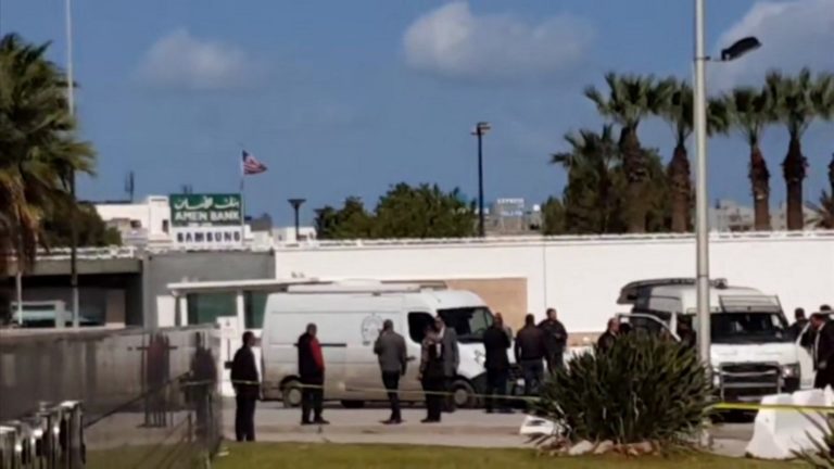 Τυνησία: Ανατινάχθηκαν έξω από την πρεσβεία των ΗΠΑ-Αναφορές για νεκρούς και τραυματίες (video)