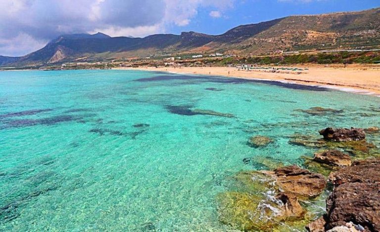 Περιφέρεια Κρήτης: Υπογραφή μνημονίου με Δήμους και Ξενοδόχους για τη βιώσιμη διαχείριση των παραλιών