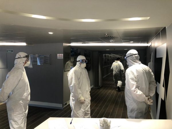 Είκοσι τα επιβεβαιωμένα κρούσματα κορονοϊού στο επιβατηγό – οχηματαγωγό πλοίο «Ελευθέριος Βενιζέλος»