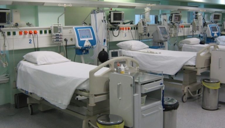 Δωρεά αναπνευστήρων και νοσοκομειακού εξοπλισμού από τον ΣΦΕΕ στο υπ. Υγείας