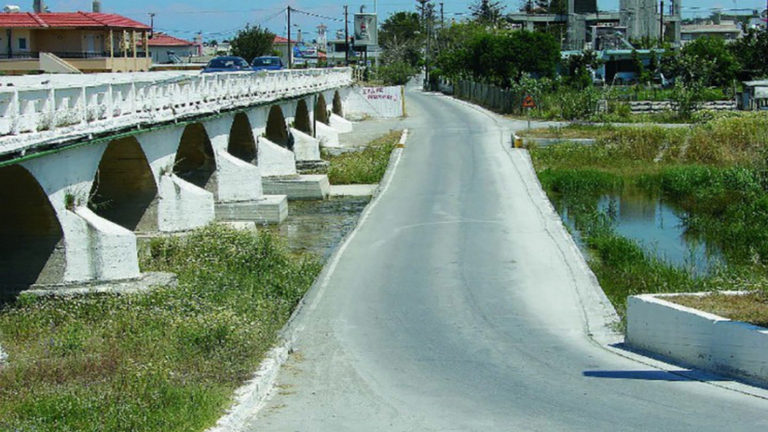 Διαμαρτύρονται για τη γέφυρα Κρεμαστής