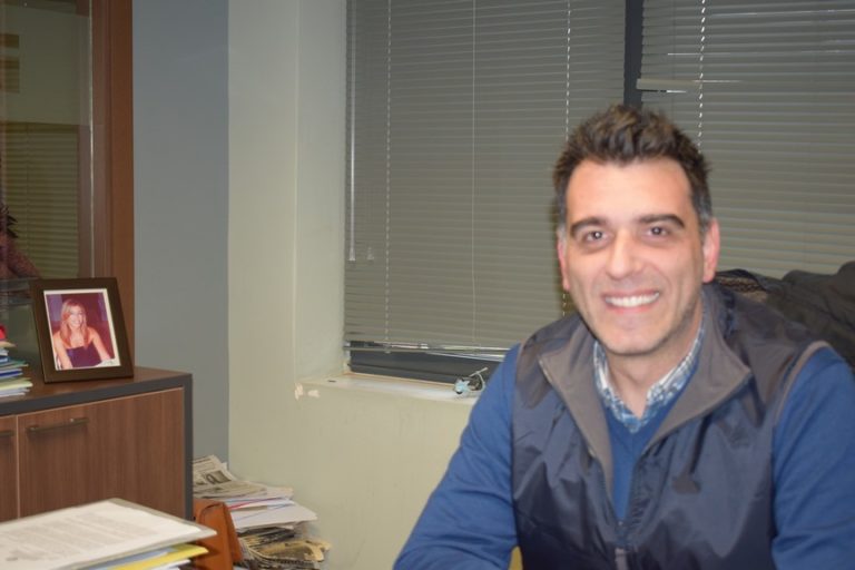 Ο Μιχάλη Πουσπουρίκας  Διευθυντής  στο Γηροκομείο της Μητρόπολης Ξάνθης