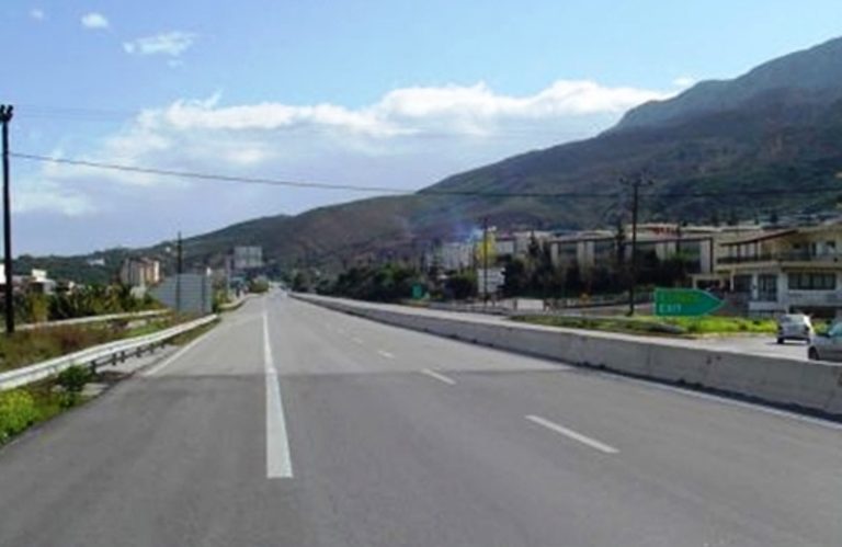 Εργασίες ασφαλτόστρωσης στην περιοχή του «Κακού Όρους» στο Ηράκλειο