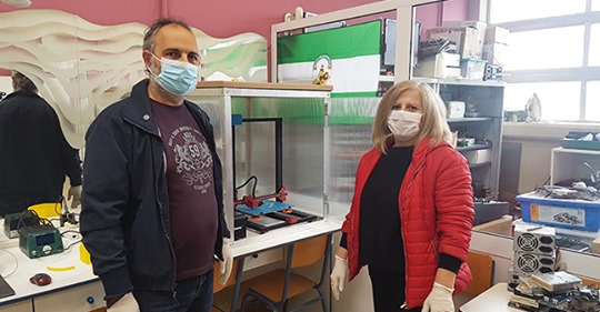 Μάσκες από εκτυπωτή 3D στο Εργαστηριακό Κέντρο Κομοτηνής