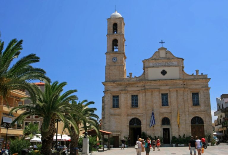 Παρατείνονται τα περιοριστικά μέτρα στους χώρους λατρείας έως τις 3 Μαΐου