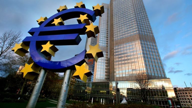 Αναμένονται οι ανακοινώσεις της ΕΚΤ για τον ρυθμό αγοράς των ομολόγων