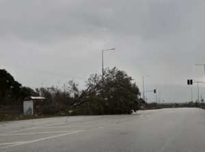 Κομοτηνή: Θυελλώδεις άνεμοι, πλημμύρες στα πεδινά και χιόνια στα ορεινά