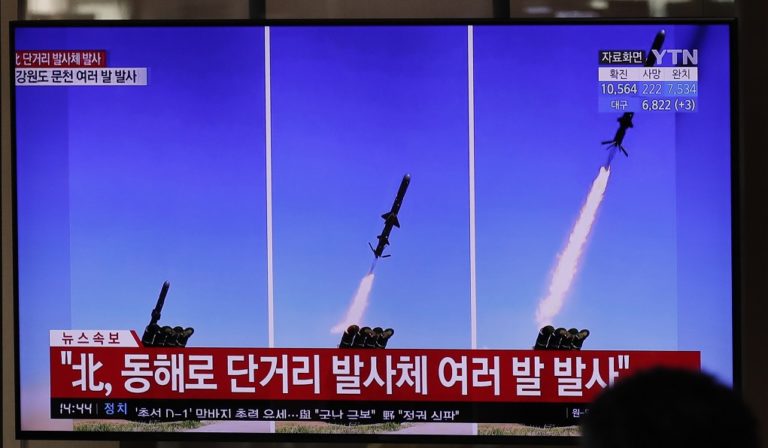 Για εκτόξευση δύο πυραύλων κατηγορεί η Ιαπωνία τη Βόρεια Κορέα