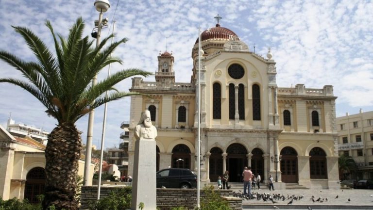 Σεβασμό των αποφάσεων της πολιτείας ζητά η Αρχιεπισκοπή Κρήτης