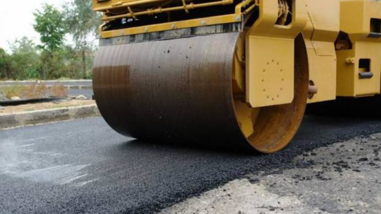 Εργασίες φρεζαρίσματος και ασφαλτόστρωσης στην περιοχή του Γιόφυρου
