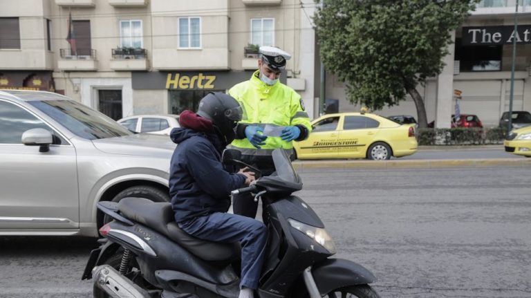 Ηράκλειο: Σε προληπτική καραντίνα αστυνομικός που ήρθε σε επαφή με έναν άνθρωπο που έχει προσβληθεί από τον κορονοϊό