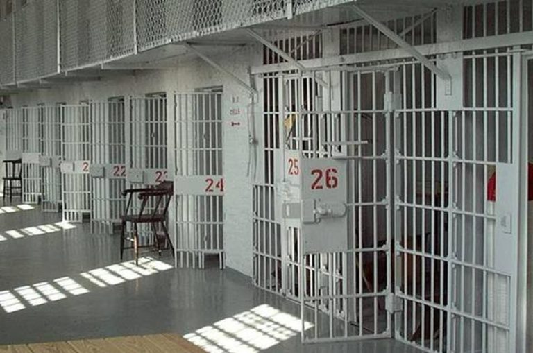 Αυτοσχέδιο σουβλί μήκους 17 εκατοστών στις φυλακές Αλικαρνασσού
