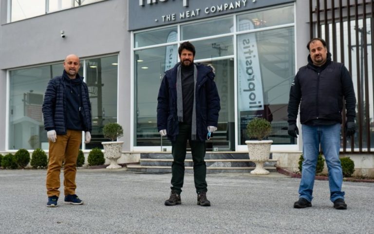 Προσφορές στο Κοινωνικό Παντοπωλείο του δήμου Λάρισας εν όψει Πάσχα