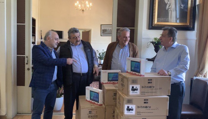 Φορητοί υπολογιστές για μαθητές από την Περιφέρεια Κρήτης