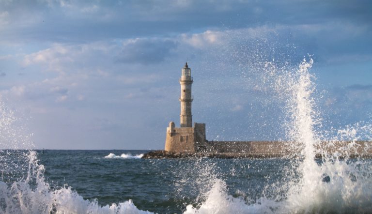 Παραμένει άστατος και βροχερός ο καιρός τη Δευτέρα και στην Κρήτη