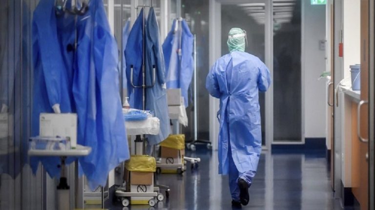 Covid-19: Στους 138 οι θάνατοι στη χώρα μας-43 οι διασωληνωμένοι (video)