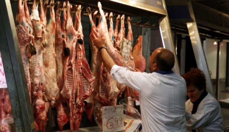 Σε πλήρη ετοιμότητα τα κρεοπωλεία της Ηλείας ενόψει Πάσχα