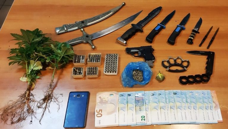 Τους έπιασαν με ηρωίνη, χασίς και όπλο