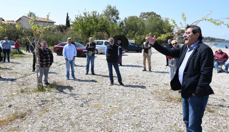 Συγκέντρωση Δήμου και συλλόγων στην Πάτρα για το τρένο