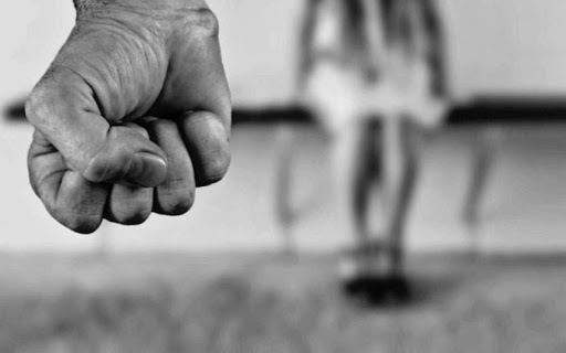 Δύο περιπτώσεις ενδοοικογενειακής βίας μέσα σε λίγες ώρες