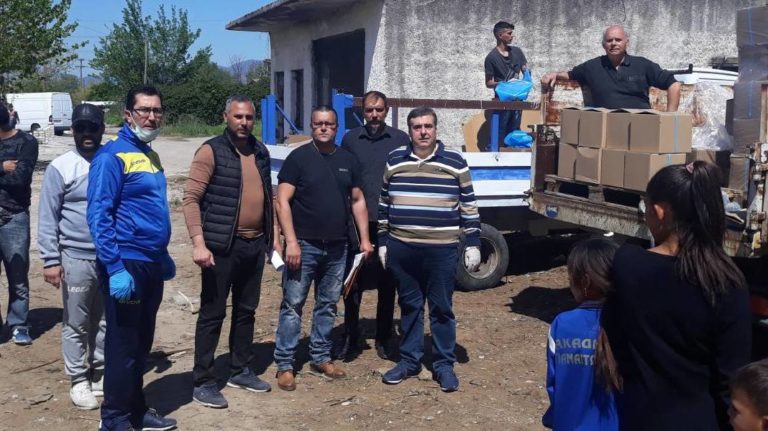 Αγρίνιο: Υγειονομικό υλικό και τρόφιμα σε οικισμούς Ρομά από τον Δήμο