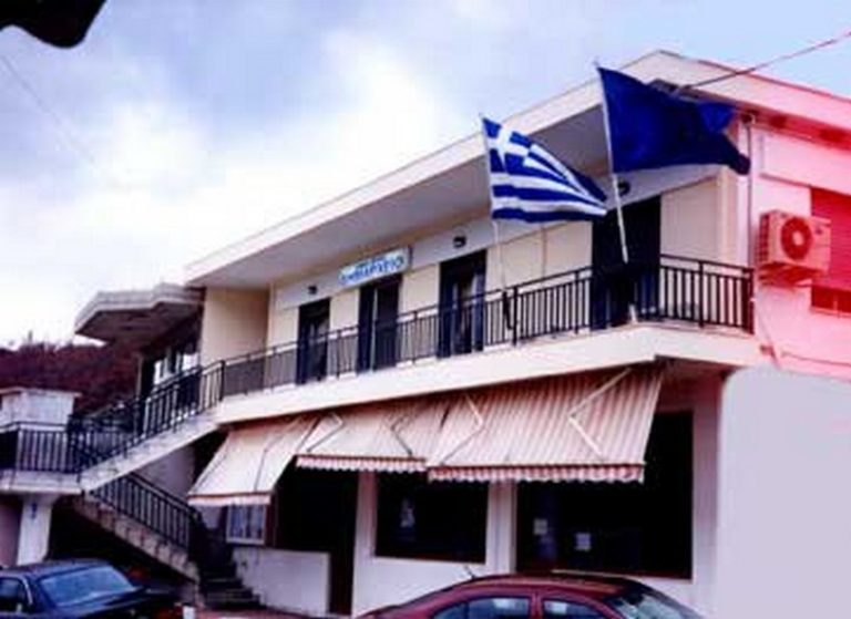 Συνάντηση Χριστόδουλου Τοψίδη με αντιπροσωπεία από τον δήμο Μύκης