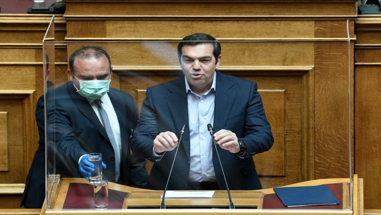Αλ. Τσίπρας: Yπό το βάρος των αντιδράσεων ακυρώθηκε η τηλεκατάρτιση-Σ. Πέτσας: Προσβάλλετε τον Ελληνικό λαό