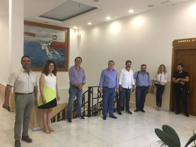 Στ Αρναουτάκης: Στηρίζουμε τον κλάδο των οινοποιών, προβάλουμε τα Κρητικά κρασιά