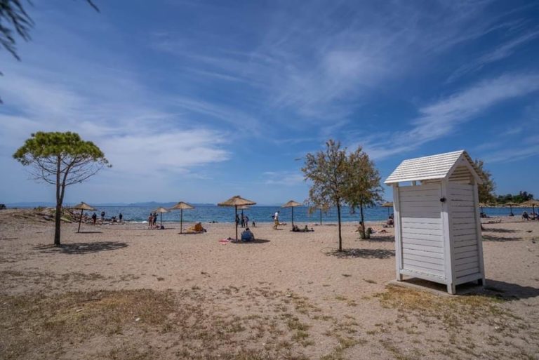 Πώς θα λειτουργήσουν φέτος οι παραλίες- Οι προετοιμασίες των Δήμων (video)