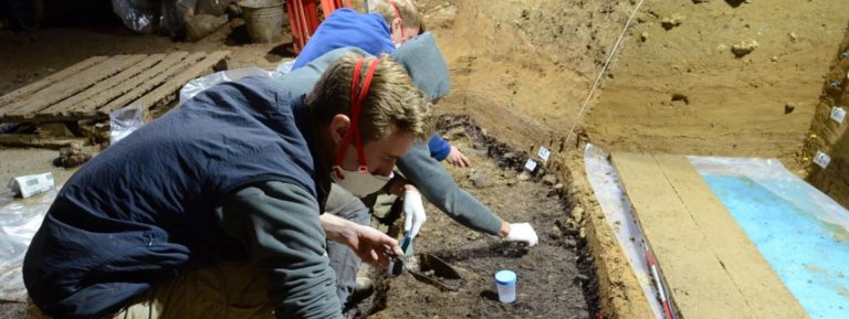 Αρχαιολόγοι ανακάλυψαν πρώιμα απολιθώματα του Homo sapiens σε σπήλαιο της Βουλγαρίας