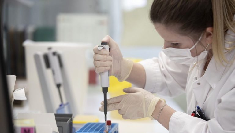 Πόσο επηρεάζουν η θερμοκρασία και η υγρασία τη διασπορά του Covid-19