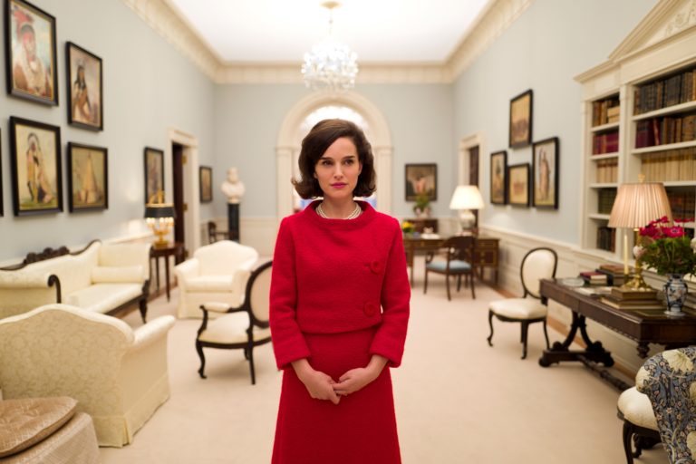 «Jackie» – Το βιογραφικό δράμα με τη μοναδική Νάταλι Πόρτμαν στην ΕΡΤ1