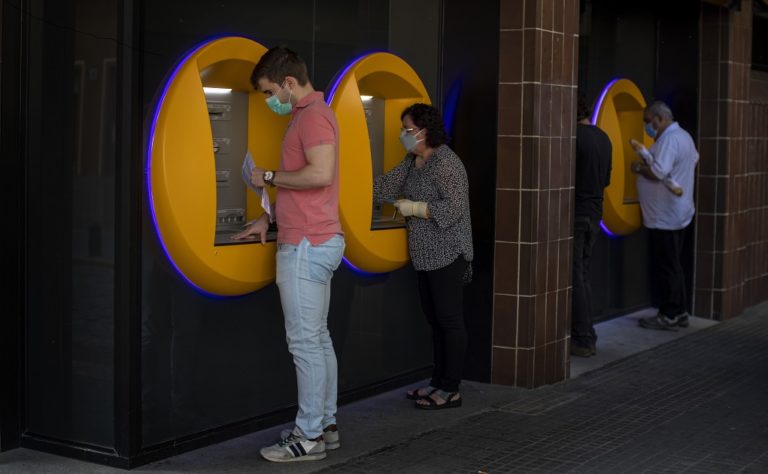 Ισπανία: Λιγότεροι από 200 θάνατοι από Covid-19 – Αύξηση της ανεργίας