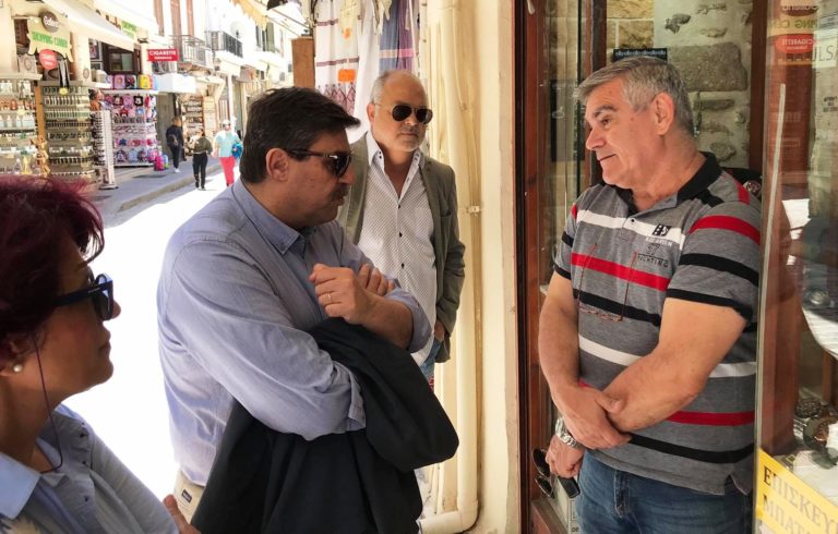 Επίσκεψη Ανδρέα Ξανθού στο εμπορικό κέντρο και την παλιά πόλη του Ρεθύμνου