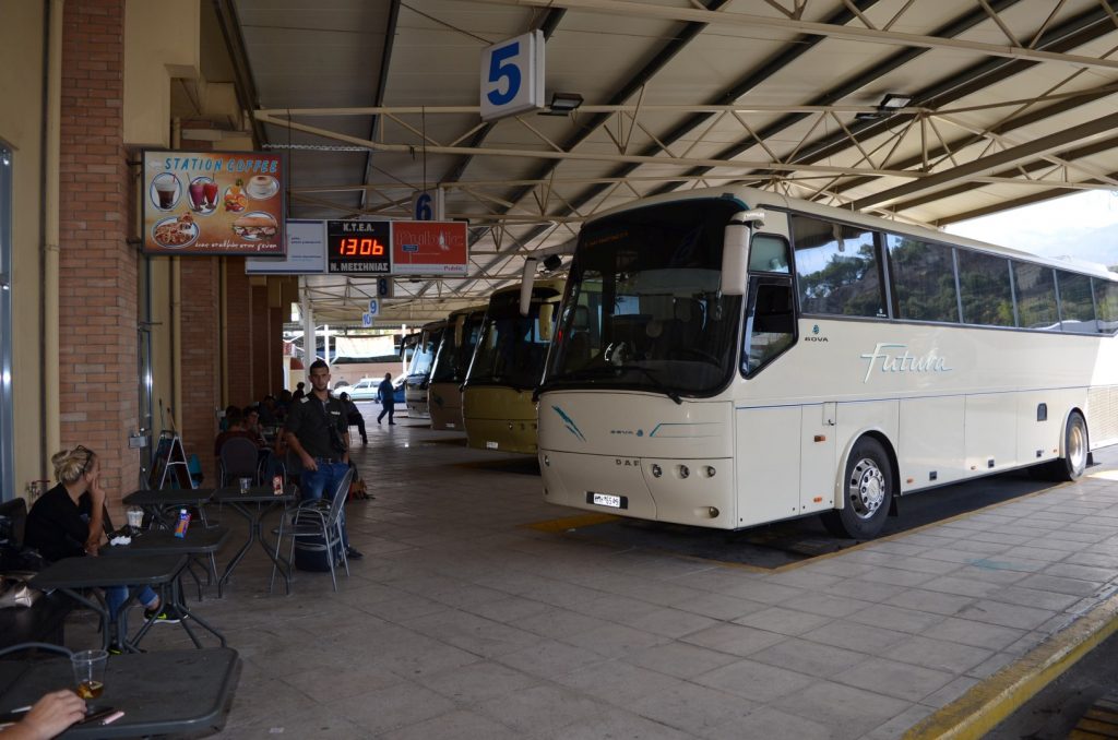 Αργολίδα: Στα χέρια πιάστηκαν οδηγός ΚΤΕΛ και συνοδηγός ΙΧ