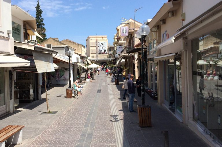 Χανιά: Μείωση του ΦΠΑ ζητά  ο Εμπορικός Σύλλογος